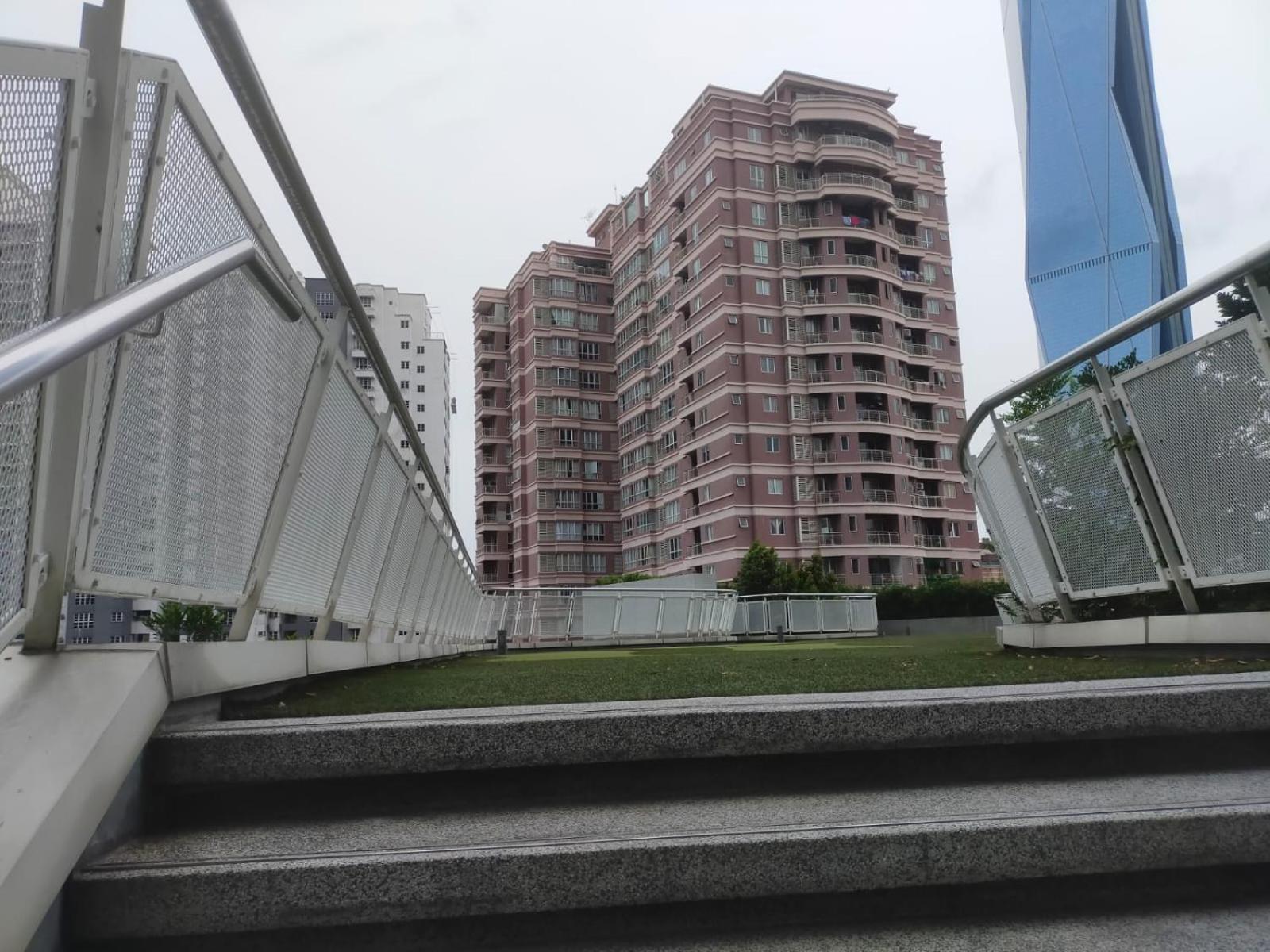 Robertson Bukit Bintang Apartment *